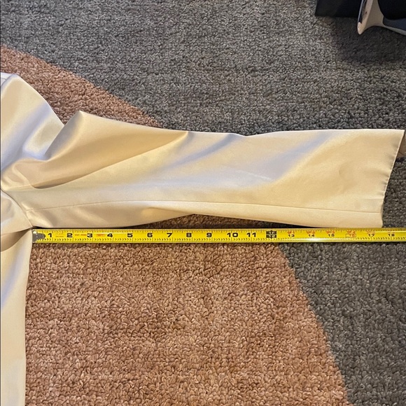 Vintage TAHARI tan/gold quiet luxury, Y2K dressy trench overcoat size SM - Picture 11 of 11